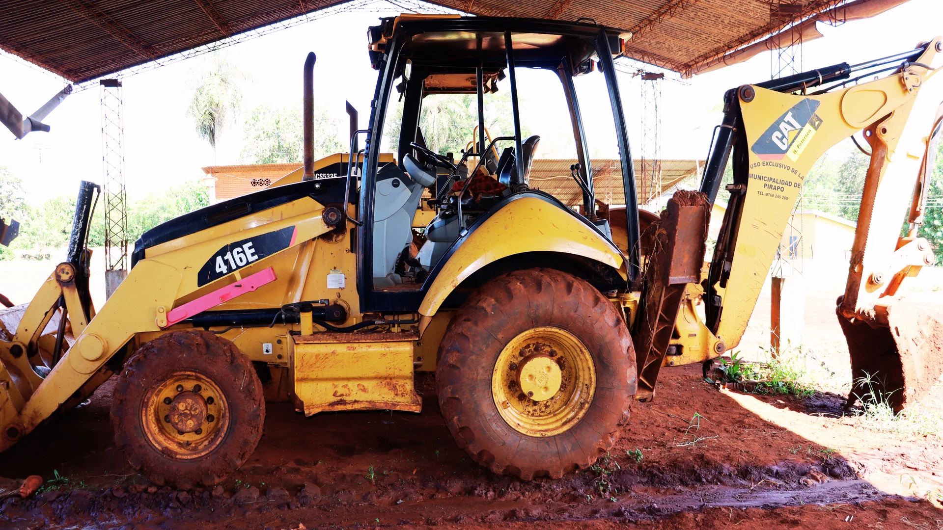 Retroexcavadora Caterpillar Modelo 416E